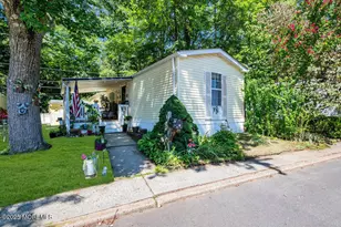 17 South Dr, East Windsor Township, NJ 08520 - Photo 1