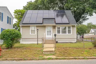 59 Thorne Pl, Hazlet Township, NJ 07734 - Photo 1