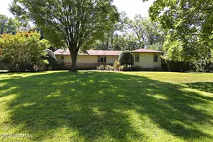 10 Farmedge Ln, Tinton Falls, NJ 07724 - Photo 1