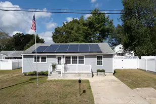 422 Maple Dr, Belford, NJ 07718 - Photo 1