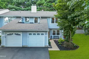75 Woodmere Dr, Sayreville, NJ 08859 - Photo 1