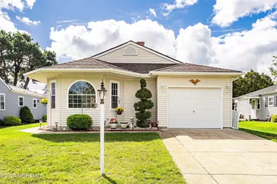 32 Kinkora Court W, Toms River Township, NJ 08757 - Photo 1