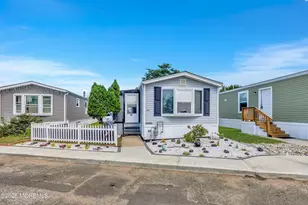 13 Mary Ann Ct, Hazlet Township, NJ 07734 - Photo 1