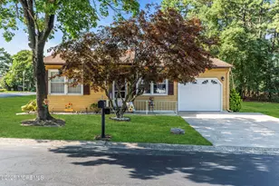 43 S Chestnut Ave, Whiting, NJ 08759 - Photo 1