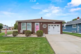 156 Guadeloupe Dr, Toms River Township, NJ 08757 - Photo 1