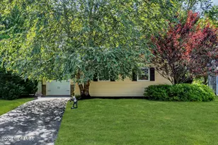 34 Cambridge Ct, Toms River Township, NJ 08757 - Photo 1