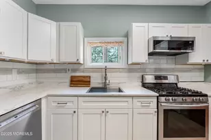 656 Boulevard, Weehawken, NJ 07086 - Photo 1