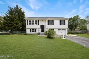 821 Holiday Ct, Toms River Township, NJ 08753 - Photo 1