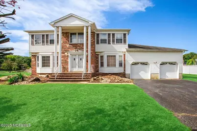 46 S Foxcroft Drive, Manalapan Township, NJ 07726 - Photo 1