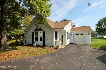 44 Morden Close, Freehold, NJ 07728 - Photo 1