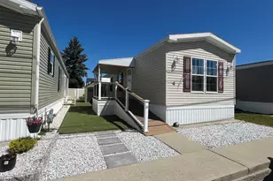 4 Mary Ann Ct, Hazlet Township, NJ 07734 - Photo 1