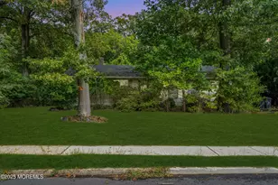 39 Blue Jay Dr, Toms River Township, NJ 08755 - Photo 1