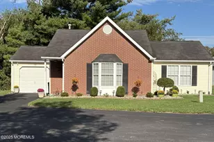 12 Morden Close, Freehold, NJ 07728 - Photo 1