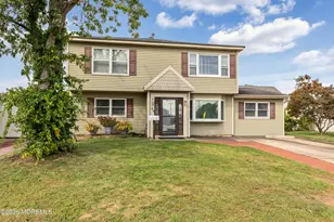 40 Lynn Blvd, Hazlet Township, NJ 07730 - Photo 1