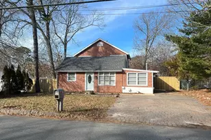 87 Lighthouse Dr, Waretown, NJ 08758 - Photo 1