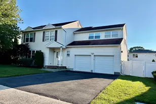 21 Stemler Dr, Cliffwood, NJ 07721 - Photo 1