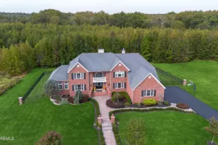 15 Sunny Ct, Monroe Township, NJ 08831 - Photo 1