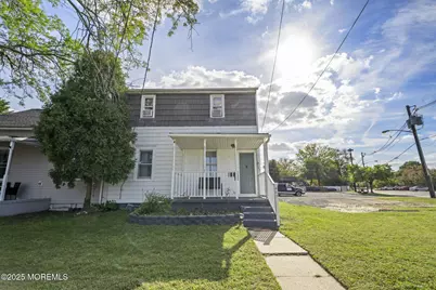 602 Lippincott Avenue, Riverton, NJ 08077 - Photo 1