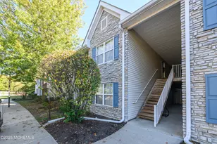 816 Wedgewood Cir, Belford, NJ 07718 - Photo 1