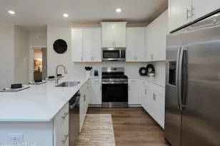 30305 Radford Ct, Monroe Township, NJ 08831 - Photo 1