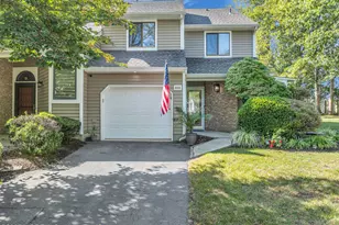 646 Ridgeview Ct, Toms River Township, NJ 08753 - Photo 1