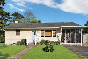 429 Seaman Ave, Beachwood, NJ 08722 - Photo 1