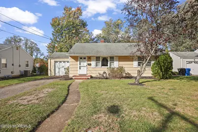 35 Crestview Drive, Middletown, NJ 07748 - Photo 1