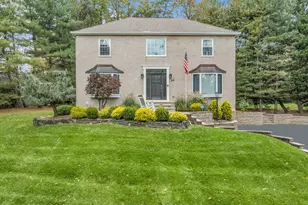 34 Serpentine Dr, Atlantic Highlands, NJ 07716 - Photo 1