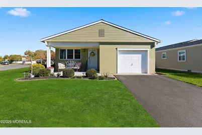 25 Davenport Road W, Toms River Township, NJ 08757 - Photo 1