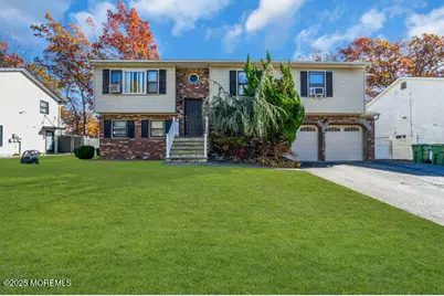 811 Morris Avenue, Lakewood, NJ 08701 - Photo 1