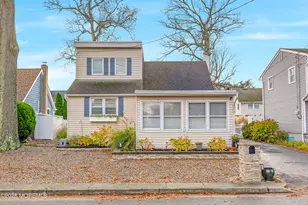 528 Delaware Ave, Point Pleasant, NJ 08742 - Photo 1