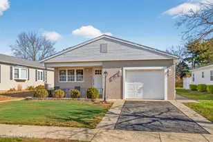 12 Burgess Ct, Toms River Township, NJ 08757 - Photo 1