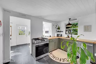 638 Parkside Ave, Toms River Township, NJ 08753 - Photo 1