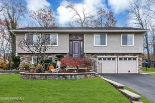 10 Somerset Pl, Matawan, NJ 07747 - Photo 1