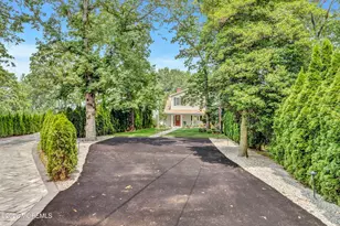 637 Beacon Blvd, Sea Girt, NJ 08750 - Photo 1