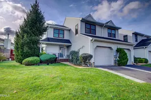 141 Chestnut Way, Manalapan Township, NJ 07726 - Photo 1