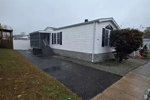 7 Secretariat St, Howell Township, NJ 07731 - Photo 1