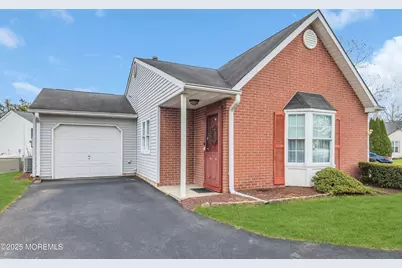 7 Gatley Close, Freehold, NJ 07728 - Photo 1