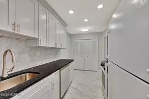 177 Amberly Dr, Manalapan Township, NJ 07726 - Photo 1