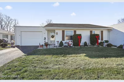 4 Aspen Plaza #4A, Monroe Township, NJ 08831 - Photo 1