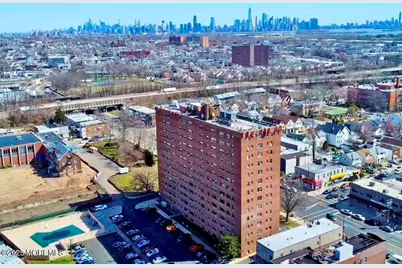 1225 Kennedy Boulevard #8I, Bayonne, NJ 07002 - Photo 1