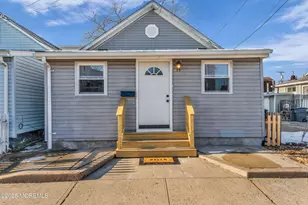 25 Twilight Ave, Keansburg, NJ 07734 - Photo 1