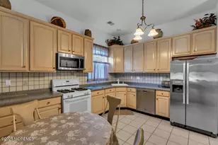 26 Gardenways Ct, Lakewood, NJ 08701 - Photo 11