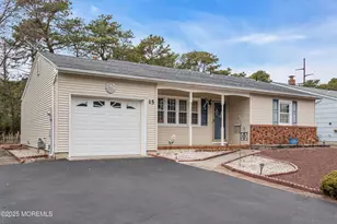 15 Brookfield Ct, Toms River Township, NJ 08757 - Photo 1