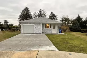 7 Bridgetown Ct, Toms River Township, NJ 08757 - Photo 1