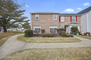 28 Vassar Pl, Morganville, NJ 07751 - Photo 1
