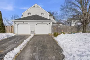 14 Holmes Ct, Freehold, NJ 07728 - Photo 1
