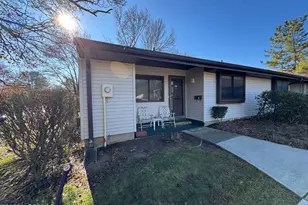 141 Cross Slope Ct, Manalapan Township, NJ 07726 - Photo 1