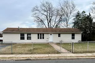 121 Belmont Dr, Toms River Township, NJ 08757 - Photo 1