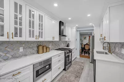 28 Hawthorn Drive, Edison, NJ 08820 - Photo 1